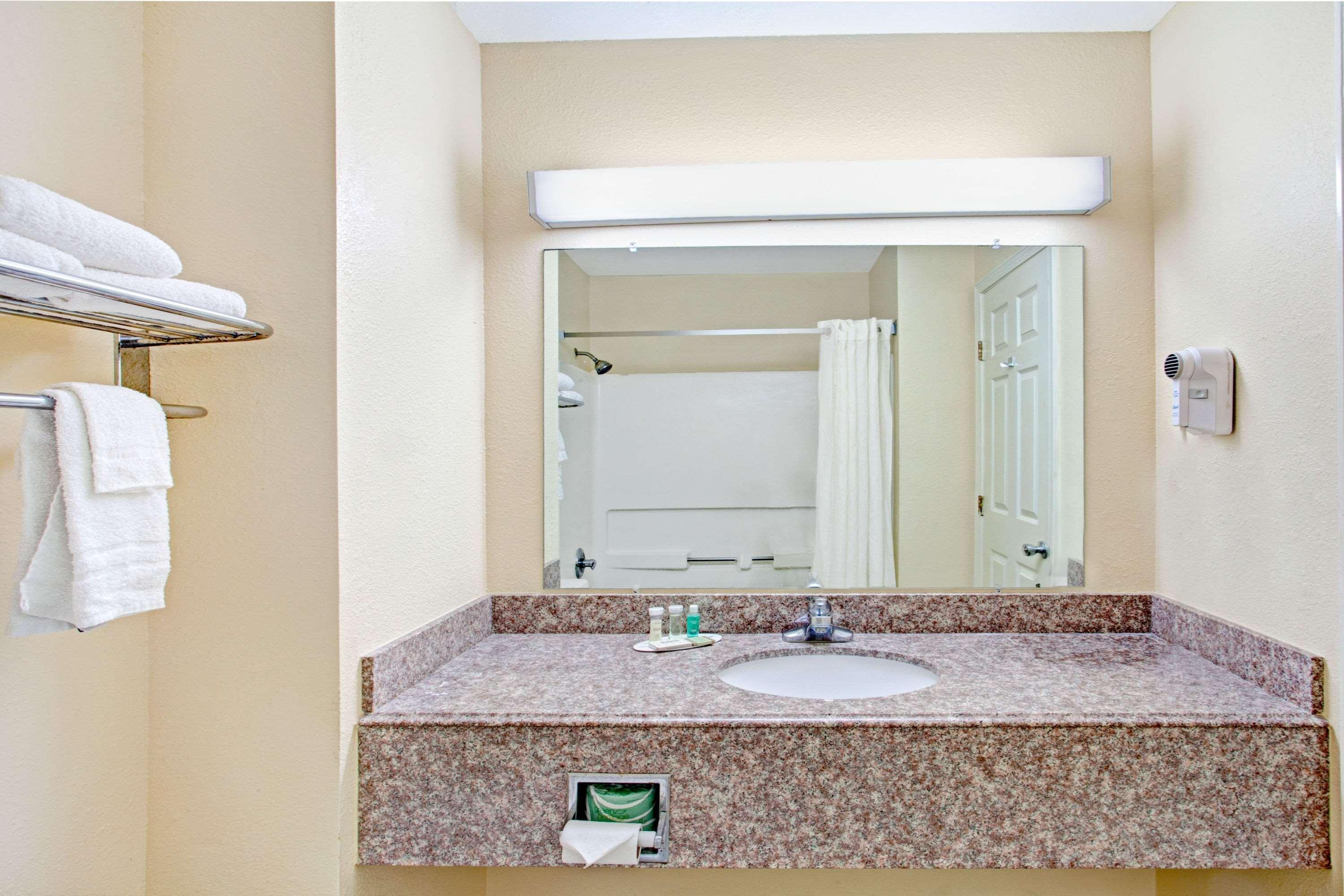 Super 8 By Wyndham Forrest City Ar מראה חיצוני תמונה
